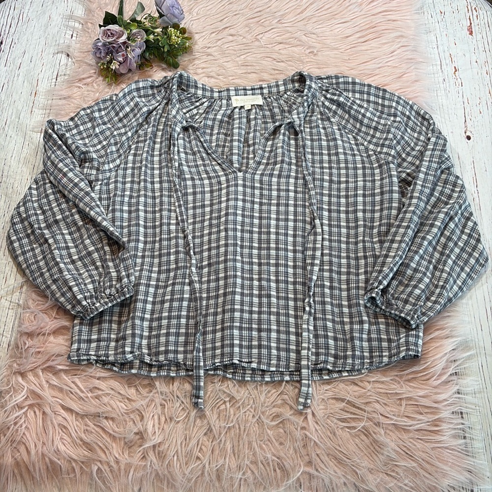 The Westside Grey Blue Plaid Tie Neck Peasant Top sz M